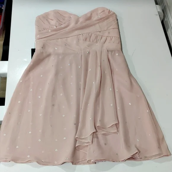 Express | Dresses | Nwt Express Strapless Light Pink Dress With Silver Size 4 | Poshmark Express | Dresses | Nwt Express Strapless Light Pink Dress With Silver Size 4 | Poshmark